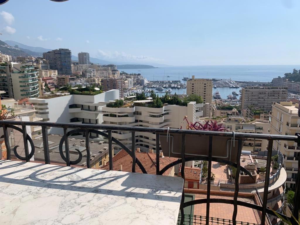 Plein Coeur De Monaco, A 300 Metres A Pied Du Port De Monaco, 4 Pieces Dans Des Escaliers Vue Mer Exceptionnelle エクステリア 写真